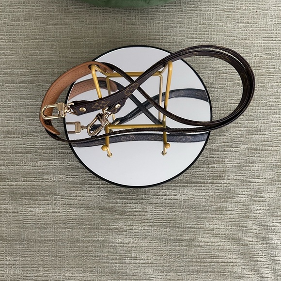 LOUIS VUITTON AUTHENTIC MONO LEATHER BAG STRAP OR BELT - Picture 4 of 9